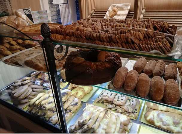 Fotografia tomada fuera de Panaderia Gil Fernandez - Panadería en Biescas, Huesca