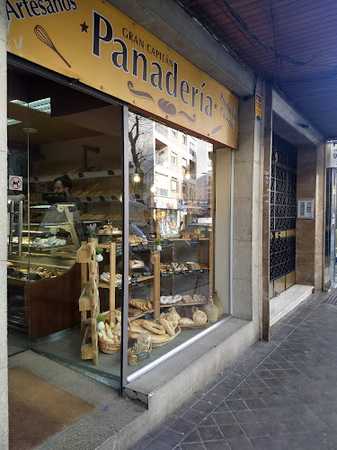 Fotografia tomada fuera de Panadería Gran Capitán - Panadería en Granada, Granada
