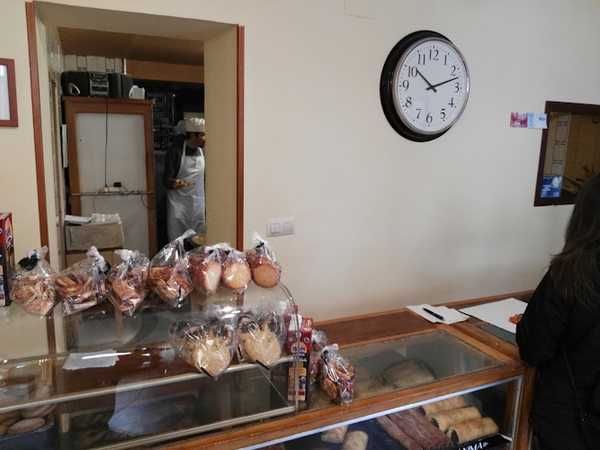 Fotografia tomada fuera de Bollería Máxima - Pastelería en Tarancón, Cuenca