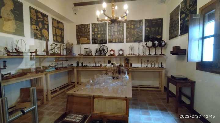 Fotografia tomada fuera de Panadería Hermanos Cuello - Panadería en Huesca, Huesca