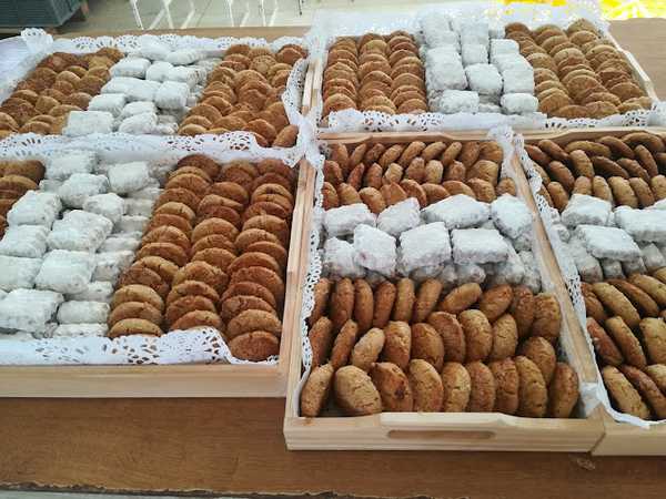 Fotografia tomada fuera de Panadería Hermanos Neila C. B. - Panadería en Cantagallo, Salamanca