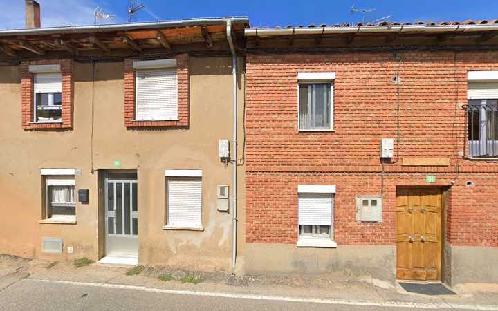 Fotografia tomada fuera de Panadería Hermanos Santos - Panadería en Montejos del Camino, León