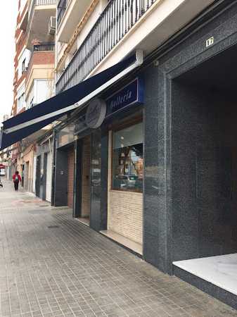 Fotografia tomada fuera de Panaderia Herrero - Panadería en Petrer, Alicante