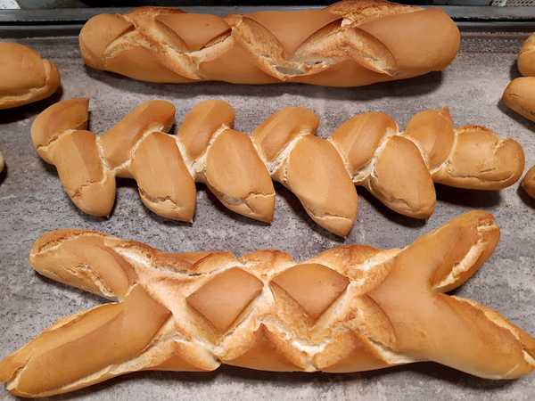 Fotografia tomada fuera de Panaderia Iregua - Bakery en Villamediana de Iregua, La Rioja