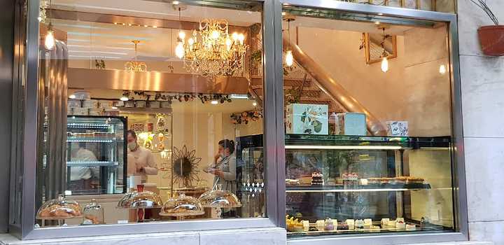Fotografia tomada fuera de Bombonería Gloria - Tienda de productos de chocolate en Gijón, Asturias