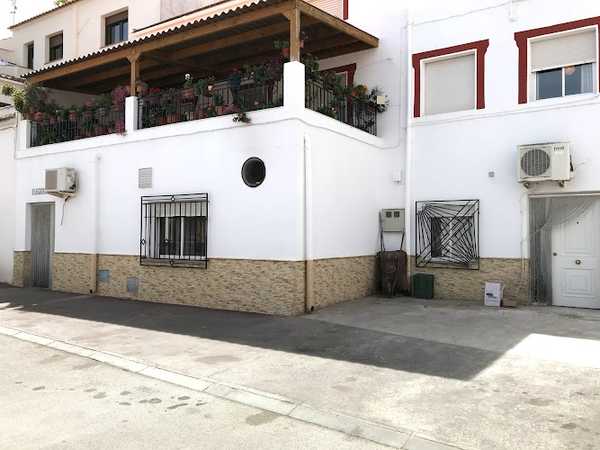 Fotografia tomada fuera de Panadería Javi y Raul - Panadería en Taberno, Almería