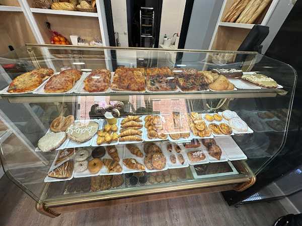 Fotografia tomada fuera de Panaderia Katy - Panadería en Bilbao, Bizkaia