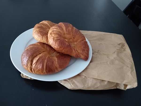 Fotografia tomada fuera de Panadería La Artesana - Panadería en Ferrol, A Coruña