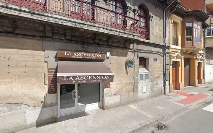 Fotografia tomada fuera de Panadería La Ascensión - Panadería en Mieres, Asturias