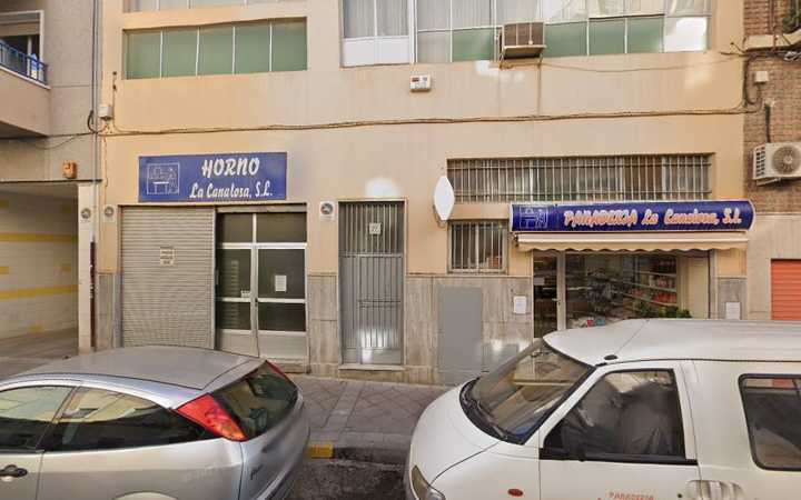 Fotografia tomada fuera de Panadería La Canalosa - Panadería en Elche, Alicante