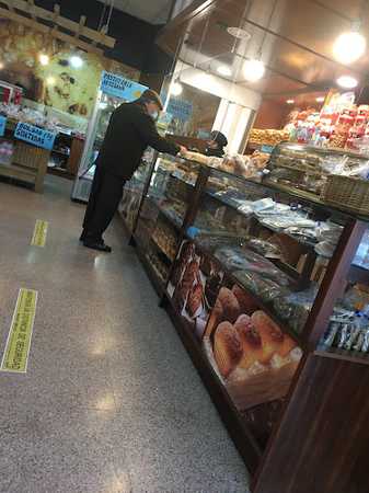 Fotografia tomada fuera de Bon Mercat - Supermercado en Petrer, Alicante