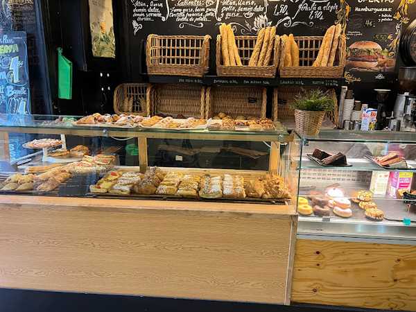 Fotografia tomada fuera de Bon Pan - Panadería en Barcelona, Barcelona