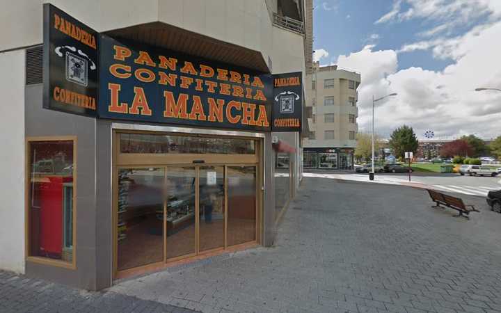 Fotografia tomada fuera de Panadería La Mancha Sl - Panadería en Albacete, Albacete