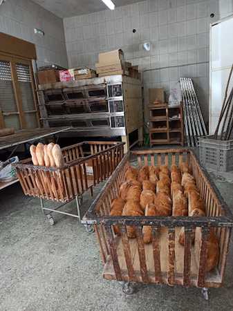 Fotografia tomada fuera de Panadería La Nueva - Panadería en Taramundi, Asturias