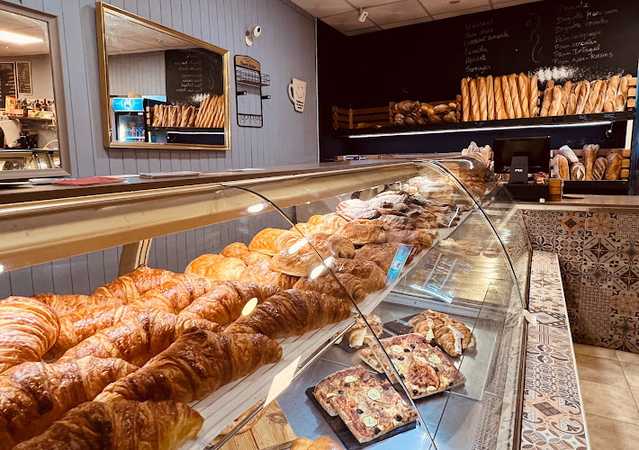 Fotografia tomada fuera de Panadería La Provence - Panadería en L'Albir, Alicante