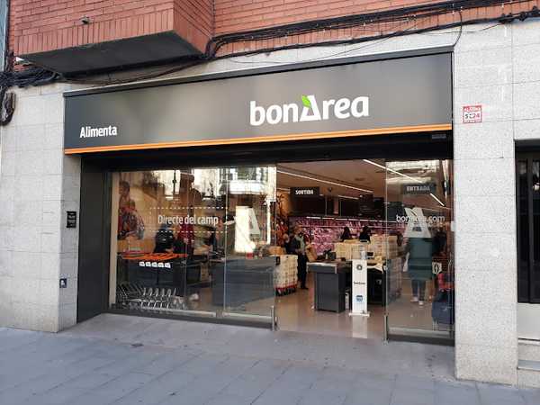 Fotografia tomada fuera de bonÀrea - Carnicería en Vilafranca del Penedès, Barcelona
