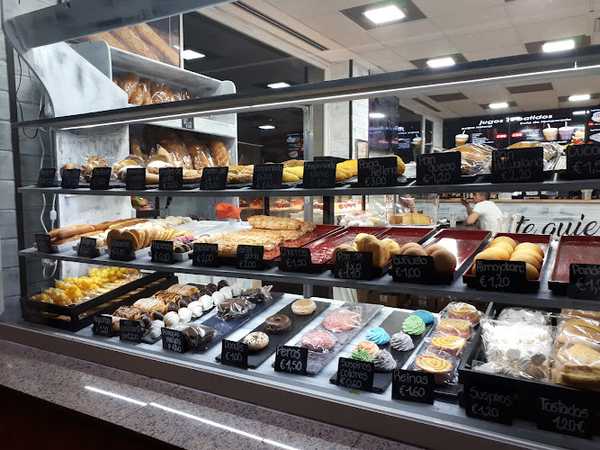 Fotografia tomada fuera de Panadería La Suegra, San Sebastián de los Reyes - Panadería en San Sebastián de los Reyes, Madrid