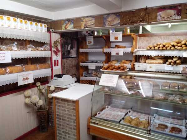 Fotografia tomada fuera de Panadería La Tahona - Panadería en Potes, Cantabria