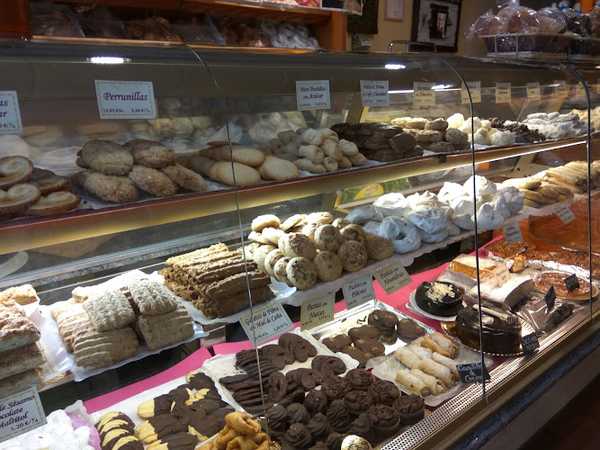 Fotografia tomada fuera de Panadería La Tahona de los Galindos - Panadería en Granada, Granada