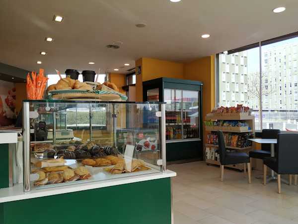 Fotografia tomada fuera de Panadería La Vitoriana - Panadería en Vitoria-Gasteiz, Álava