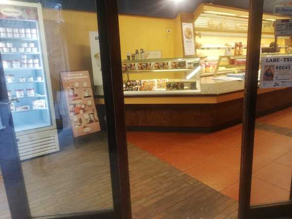 Fotografia tomada fuera de Panadería Labe Txiki - Okindegia en Hernani, Gipuzkoa
