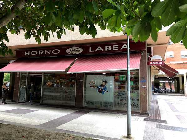Fotografia tomada fuera de Panaderia Lakua - Panadería en Vitoria-Gasteiz, Álava