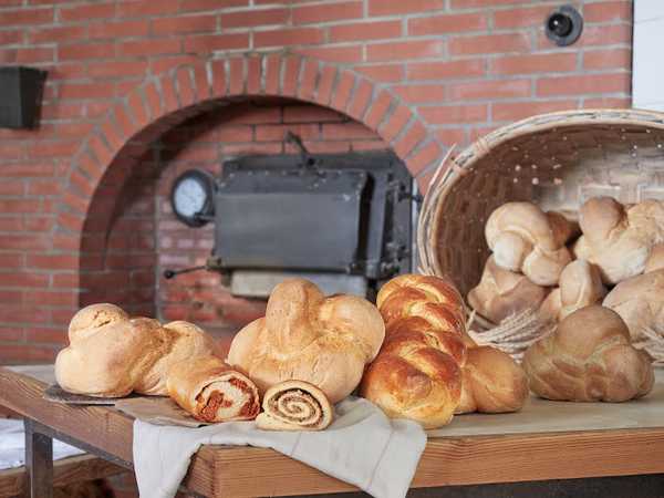 Fotografia tomada fuera de Panaderia Las Cruces - Panadería en Las Cruces, Asturias
