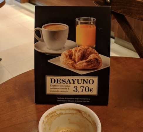 Fotografia tomada fuera de Panadería Lasa - Panadería en Irun, Gipuzkoa