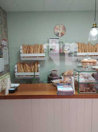 Fotografia tomada fuera de Panadería Lledó - Forn de pa en Crevillent, Alicante