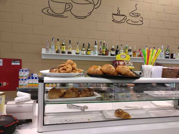 Fotografia tomada fuera de bonÀrea Torrefarrera - Supermercat en Torrefarrera, Lleida