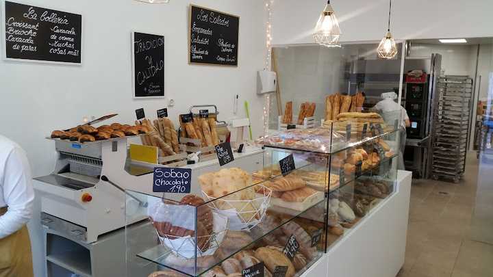 Fotografia tomada fuera de BONJOUR panaderia pasteleria - Panadería en Madrid, Madrid