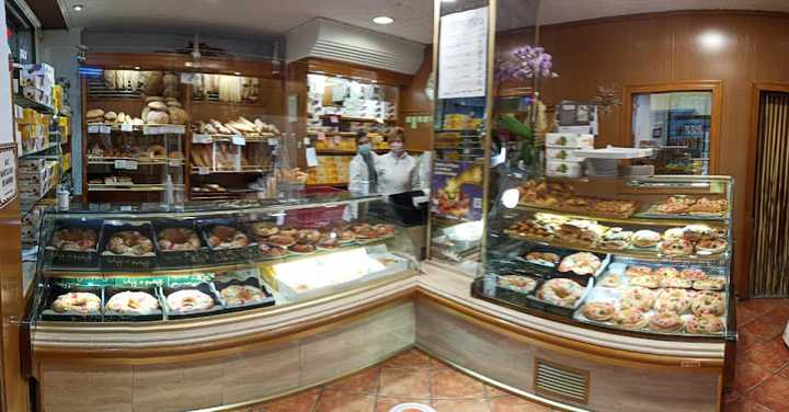 Fotografia tomada fuera de Panadería M Ángeles - Panadería en Albacete, Albacete