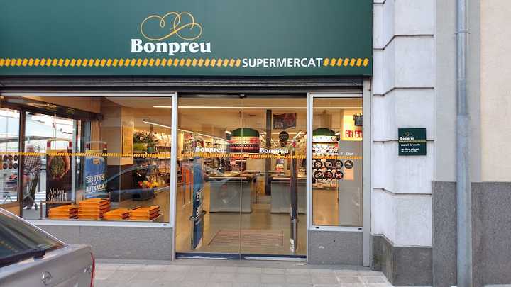 Fotografia tomada fuera de Bonpreu - Supermercat en Olot, Girona