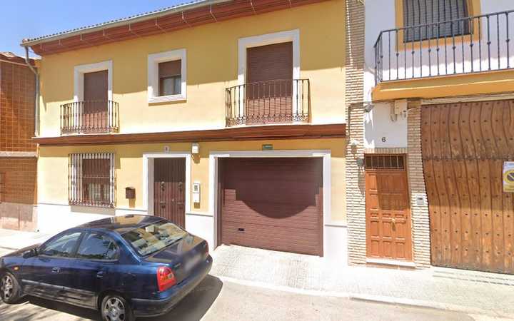 Fotografia tomada fuera de Panadería Manolito - Panadería en La Mina, Córdoba