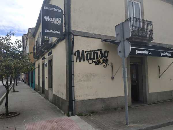 Fotografia tomada fuera de Panadería Manso - Panadería en Monterroso, Lugo