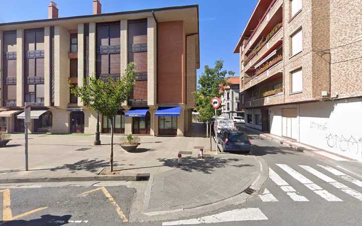 Fotografia tomada fuera de Panadería Menesa - Panadería en Mimetiz, Bizkaia