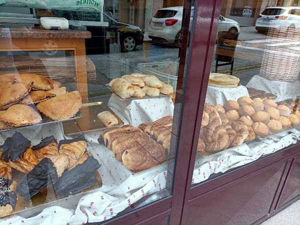 Fotografia tomada fuera de Panadería Mollete (Betanzos) - Panadería en Betanzos, A Coruña