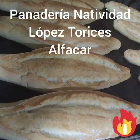 Fotografia tomada fuera de Panadería Natividad López Torices - Panadería en Alfacar, Granada