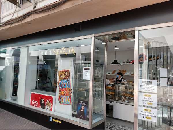 Fotografia tomada fuera de PANADERIA NEVADA - Panadería en Granada, Granada