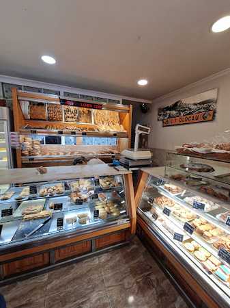 Fotografia tomada fuera de Panaderia Olocau - Panadería en Olocau, Valencia