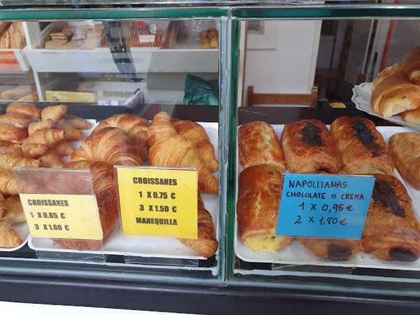 Fotografia tomada fuera de Panadería Oporto Pastelería - Panadería en Madrid, Madrid