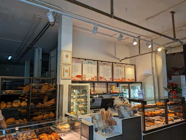Fotografia tomada fuera de Panadería Osle - Panadería en Gajano, Cantabria