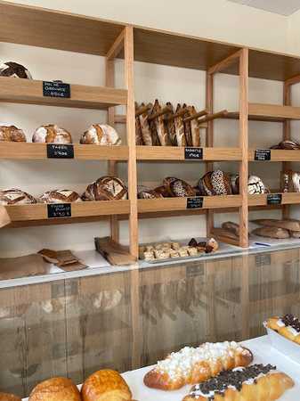 Fotografia tomada fuera de Panadería Pan de Barrio - Panadería en Colmenar Viejo, Madrid