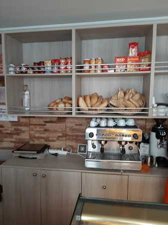 Fotografia tomada fuera de Panadería Pan y Bizcocho - Panadería en El Calero, Las Palmas