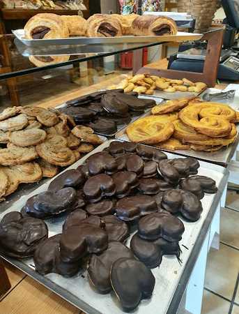 Fotografia tomada fuera de Panadería Panamor - Panadería en Reinosa, Cantabria