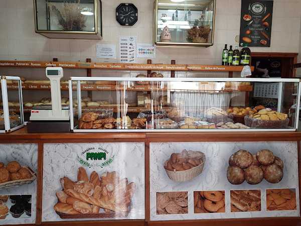 Fotografia tomada fuera de Panadería Panpi - Panadería en Valencia de Alcántara, Cáceres