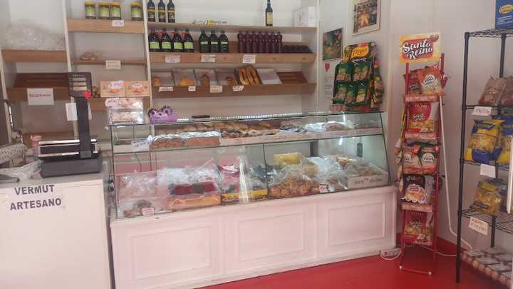 Fotografia tomada fuera de PANADERIA PAQUI (N.lopez torices) - Bakery en Granada, Granada