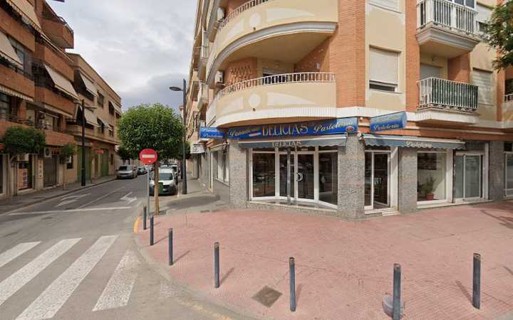 Fotografia tomada fuera de Panadería Pastelería Delicias.S.L. - Panadería en San Vicente del Raspeig, Alicante