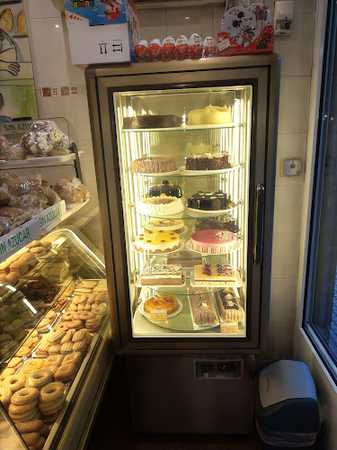 Fotografia tomada fuera de Panadería pastelería EL RUBIO - Panadería en Leganés, Madrid