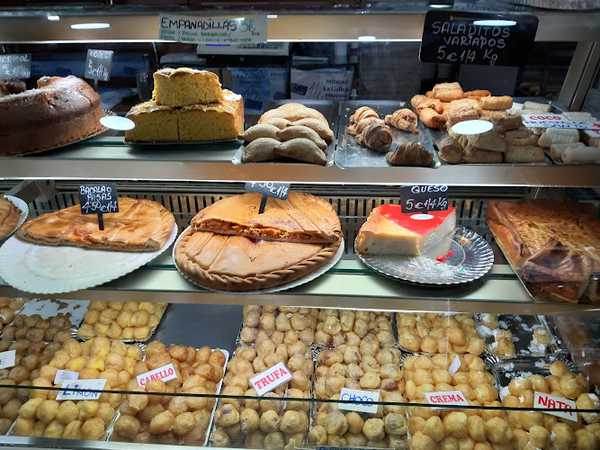 Fotografia tomada fuera de Panadería Pastelería la Gallega - Pastelería en Leganés, Madrid